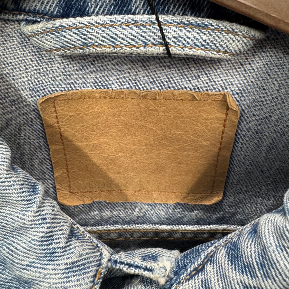 00s 리바이스 데님 트러커 자켓 전면 투포켓 디테일 연중청 상품이미지6