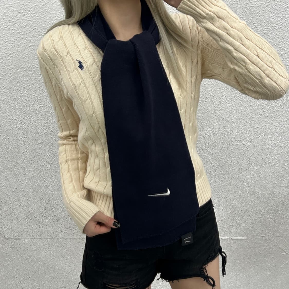 나이키 화이트로고 그레이 머플러 상품이미지2