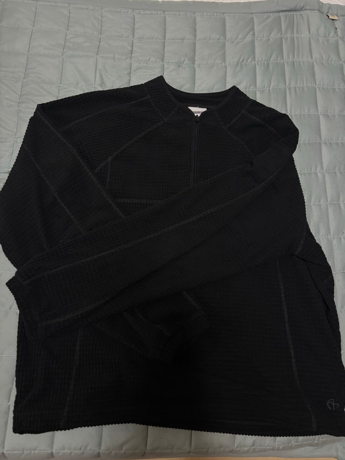 노메뉴얼 와플니트 블랙 새상품(네고불가)L 상품이미지1