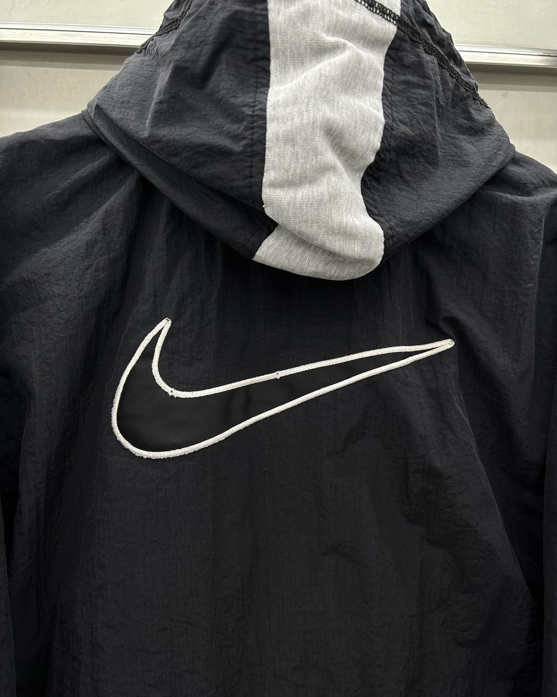 나이키 90s 빅스우시 나일론쉘 퀼티드 후드 점퍼 블랙 상품이미지3