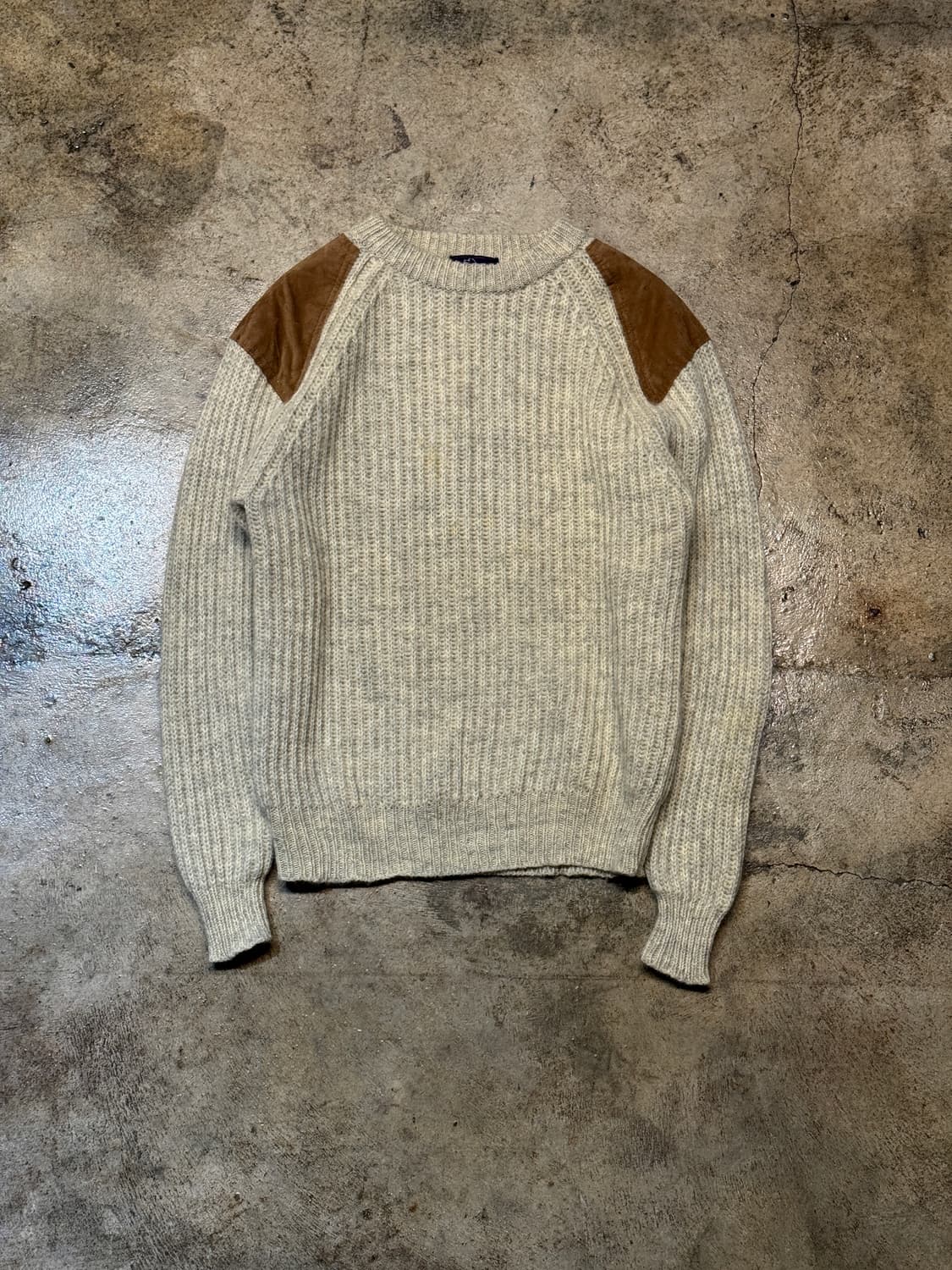 M-L ) White Bull Commando Sweater 상품이미지1