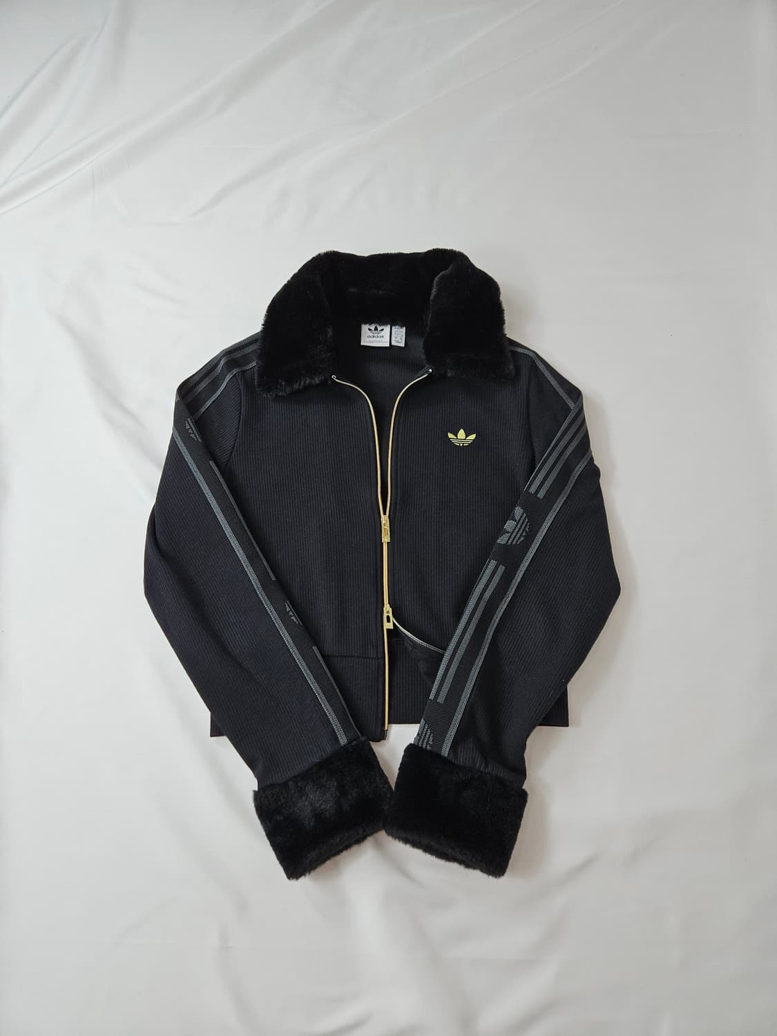 아디다스 22fw 스키 시크 퍼 자켓 크롭 트랙탑 대장급 져지 S 상품이미지2