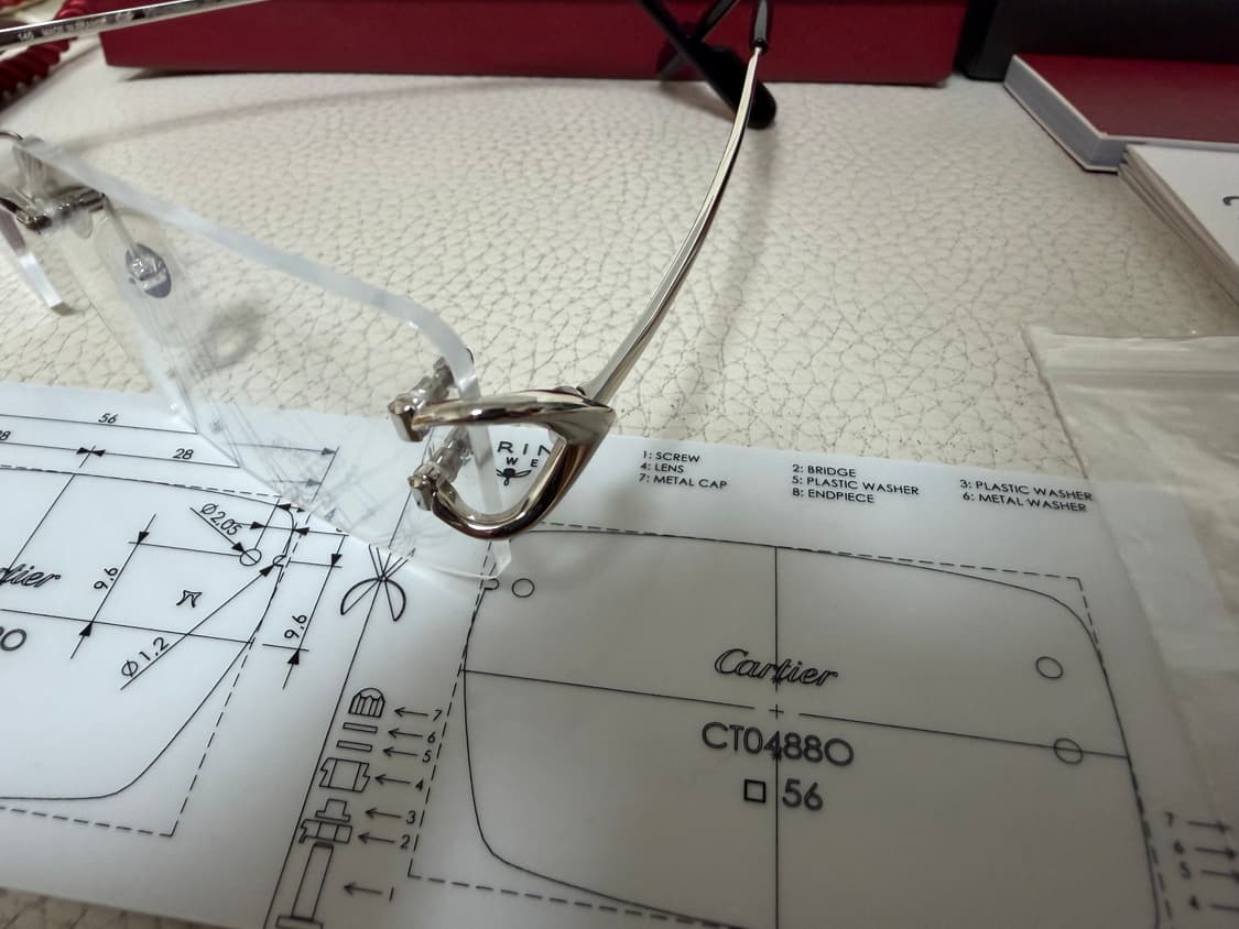 까르띠에 무테 말굽 안경 상품이미지3