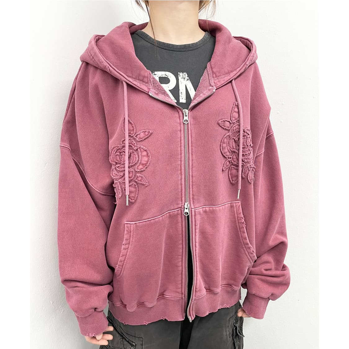 미드나잇무브 플라워 데미지 후드집업 상품이미지1