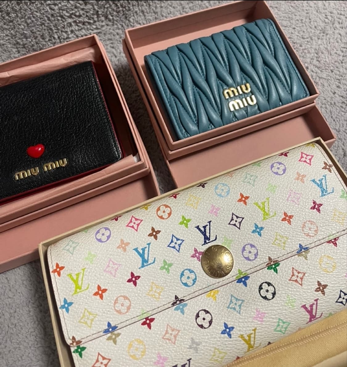 미우미우 카드지갑 2개+ 루이비통 무라카미 장지갑 일괄판매 상품이미지1