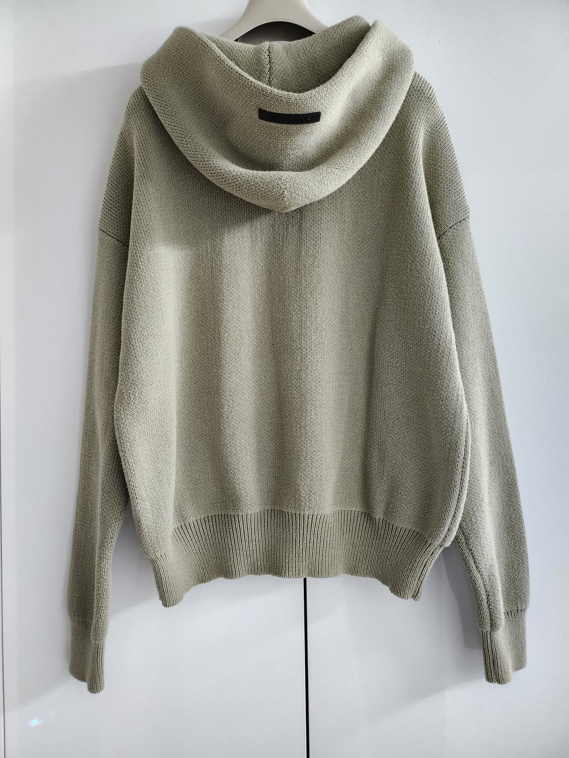 에센셜 후드니트 상품이미지2