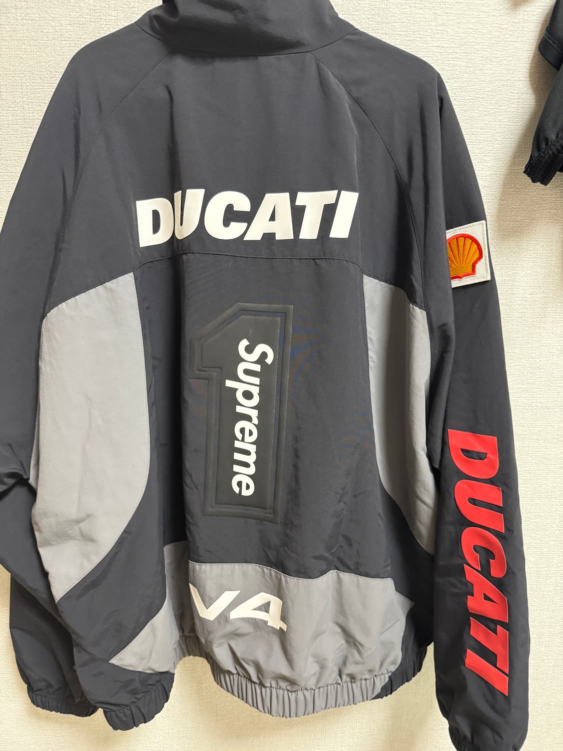 슈프림 두카티 셋업 상품이미지2