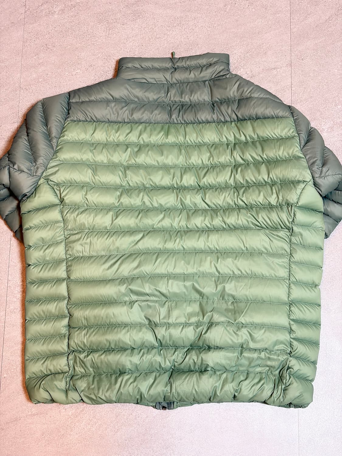 파타고니아 다운스웨터 경량 패딩 세이지그린 XL 상품이미지3