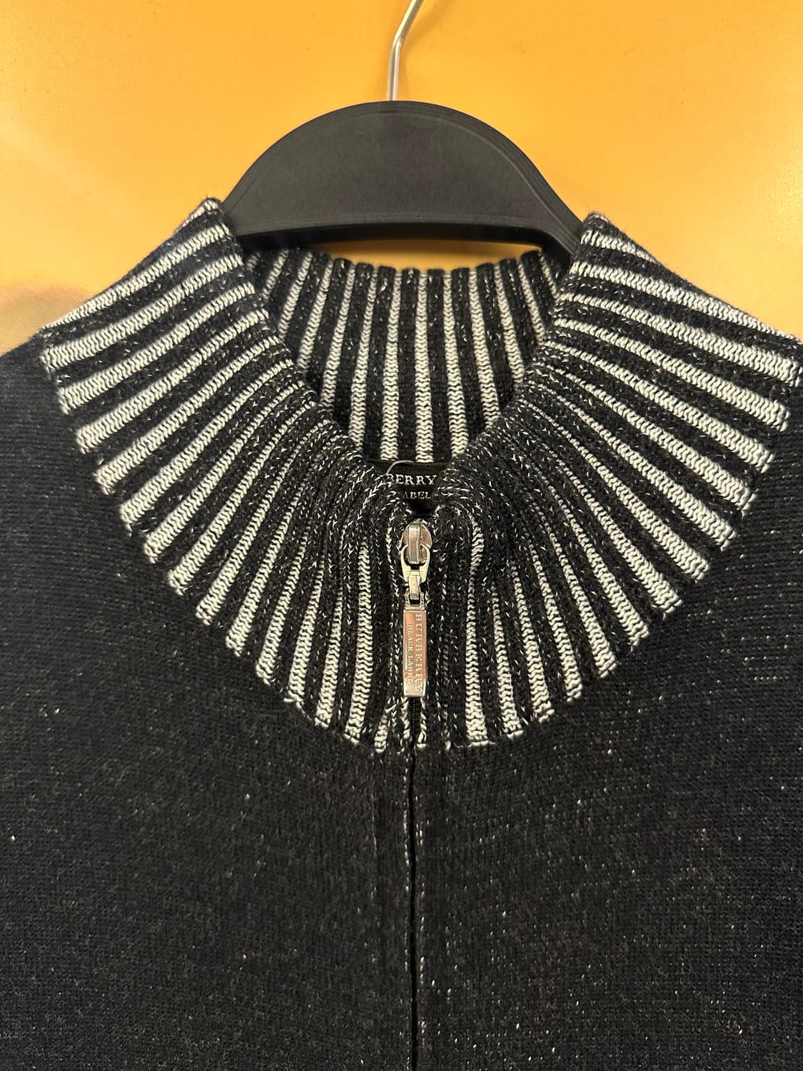 BURBERRY 버버리 차콜 니트집업 상품이미지3