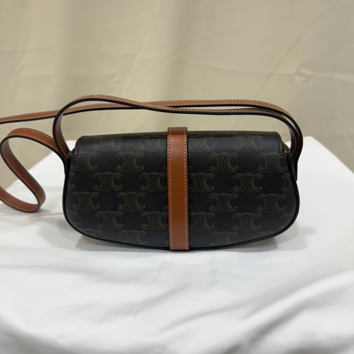 셀린느 타부백 상품이미지3