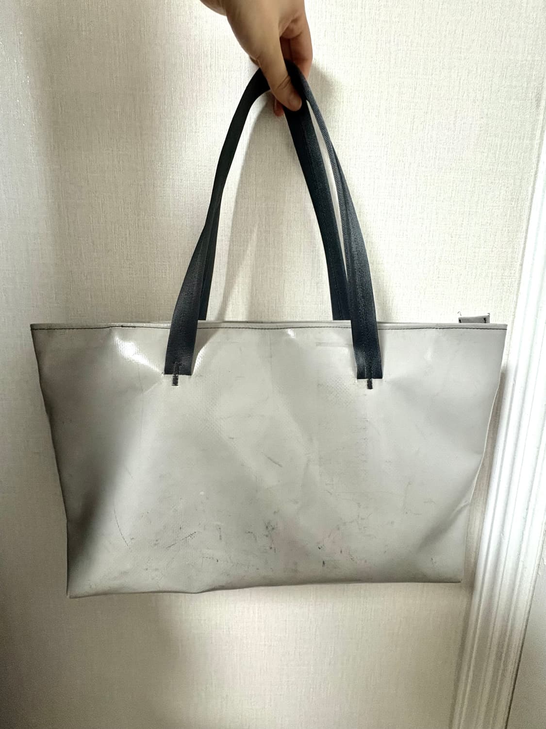 프라이탁 스털링 유니크한 마젠타 컬러 상품이미지2