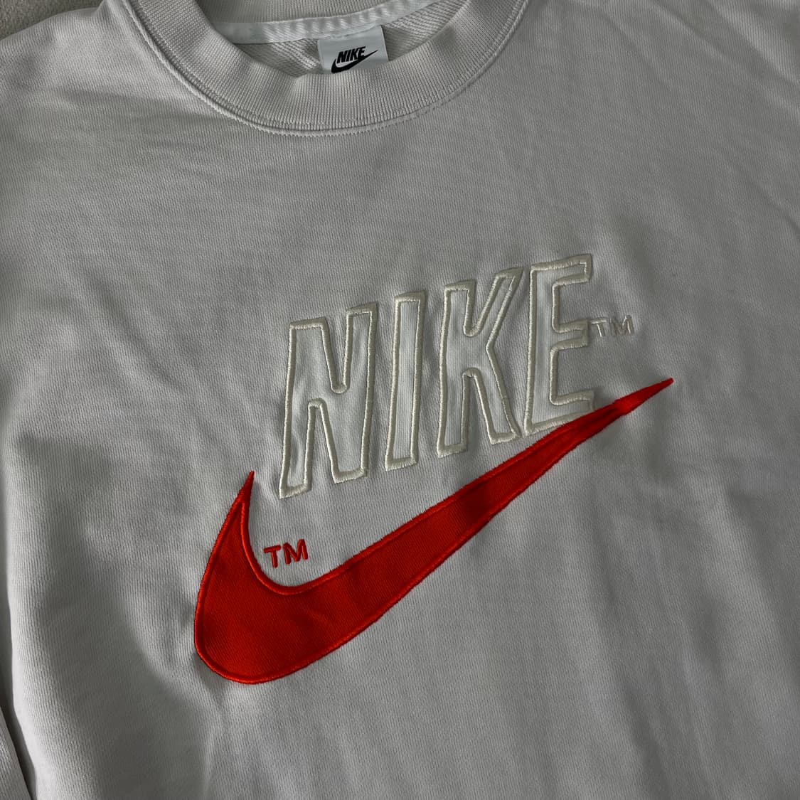 105 나이키 신형 자수로고 스우시 맨투맨 상품이미지2