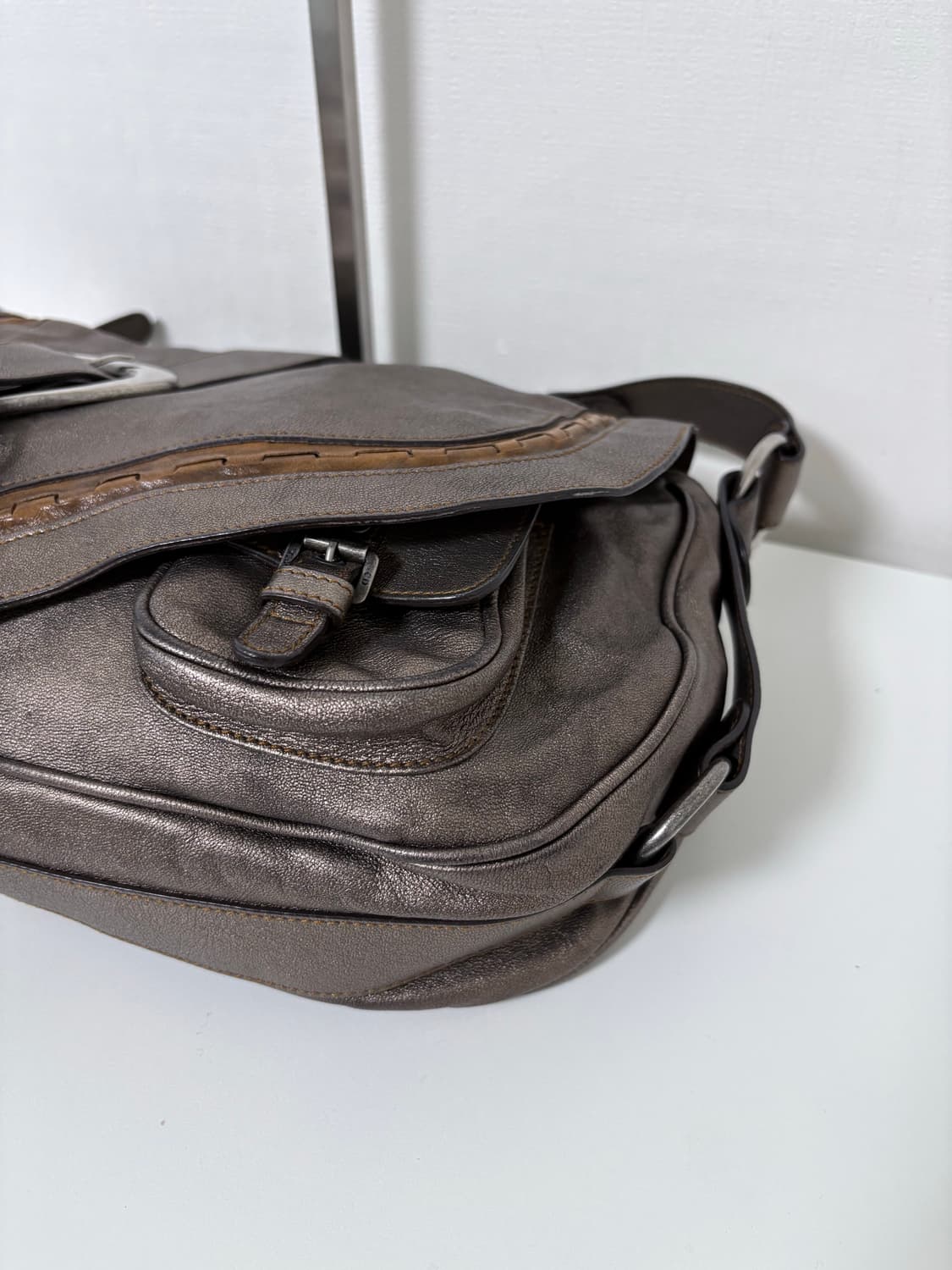 디올 가우초 메탈릭브라운 크로스백 상품이미지6