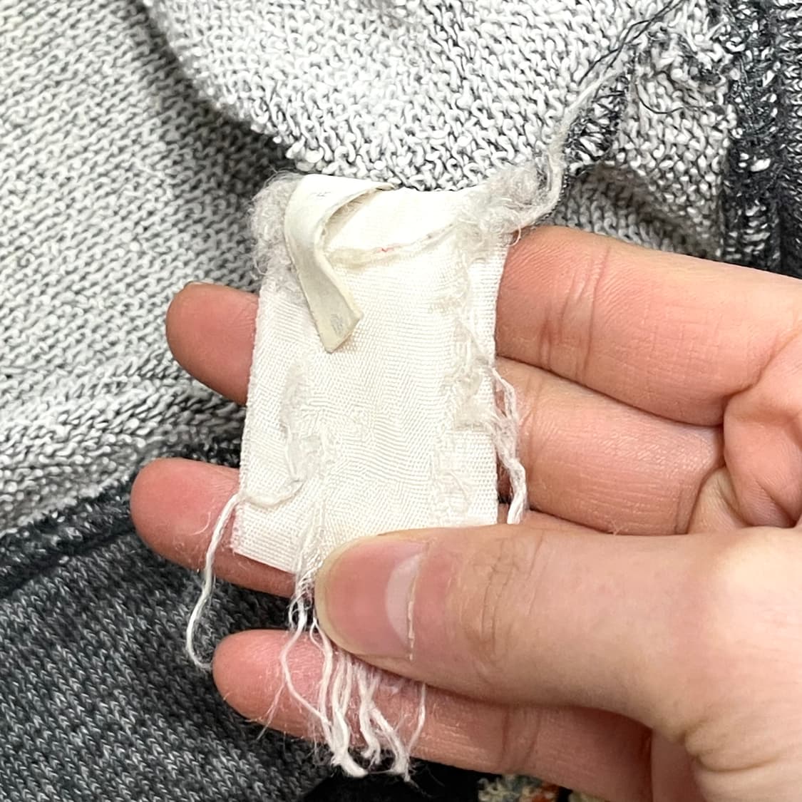 써스데이아일랜드 그레이 맨투맨 여성XL 상품이미지5