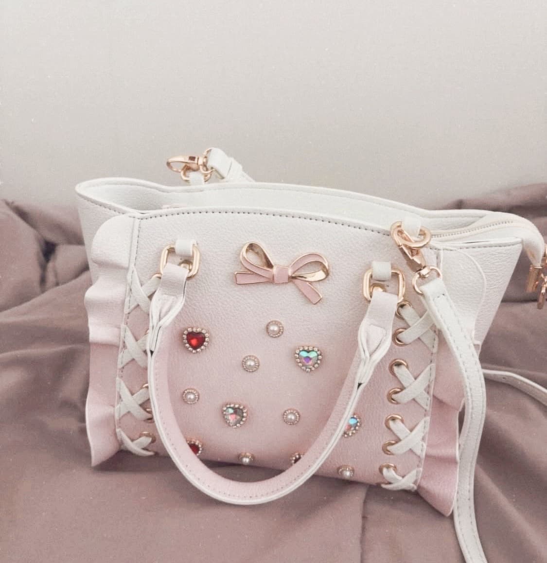 사만사베가 사만사타바사 비쥬사이드레이스업 플래터리본하트 장식 화이트 숄더 상품이미지1