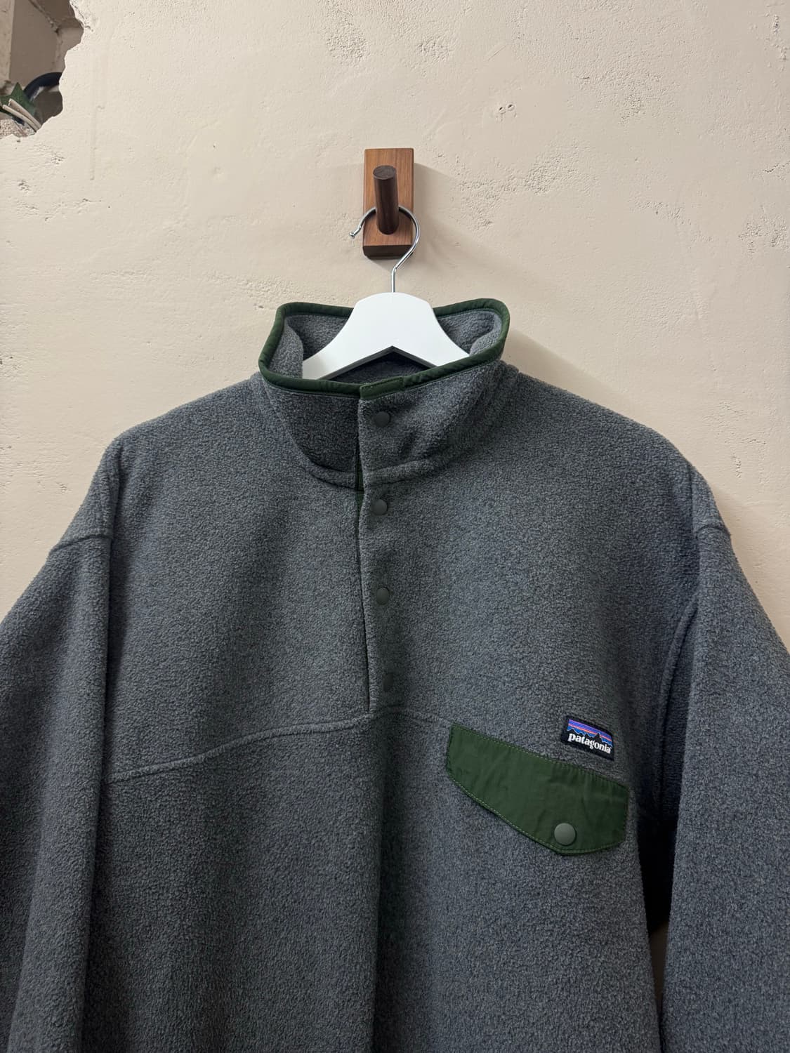 새상품급) 파타고니아 신칠라 그레이 그린 M 상품이미지2