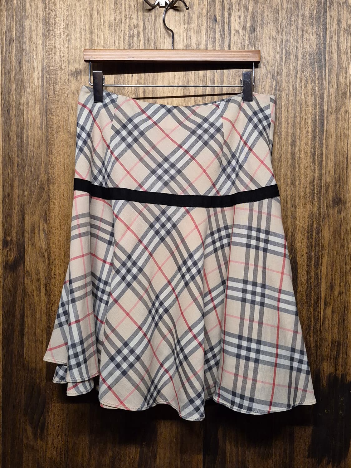 BERBURRY BUTTON RIBOON SKIRT  상품이미지4