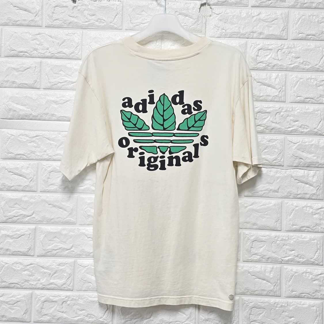 아디다스 오리지널스 반팔티 S 크림색 상품이미지4