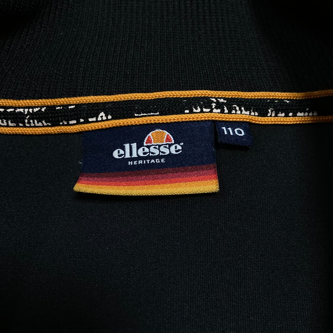 엘레쎄 스몰 로고 사이드 라인 블랙 트랙탑 상품이미지4