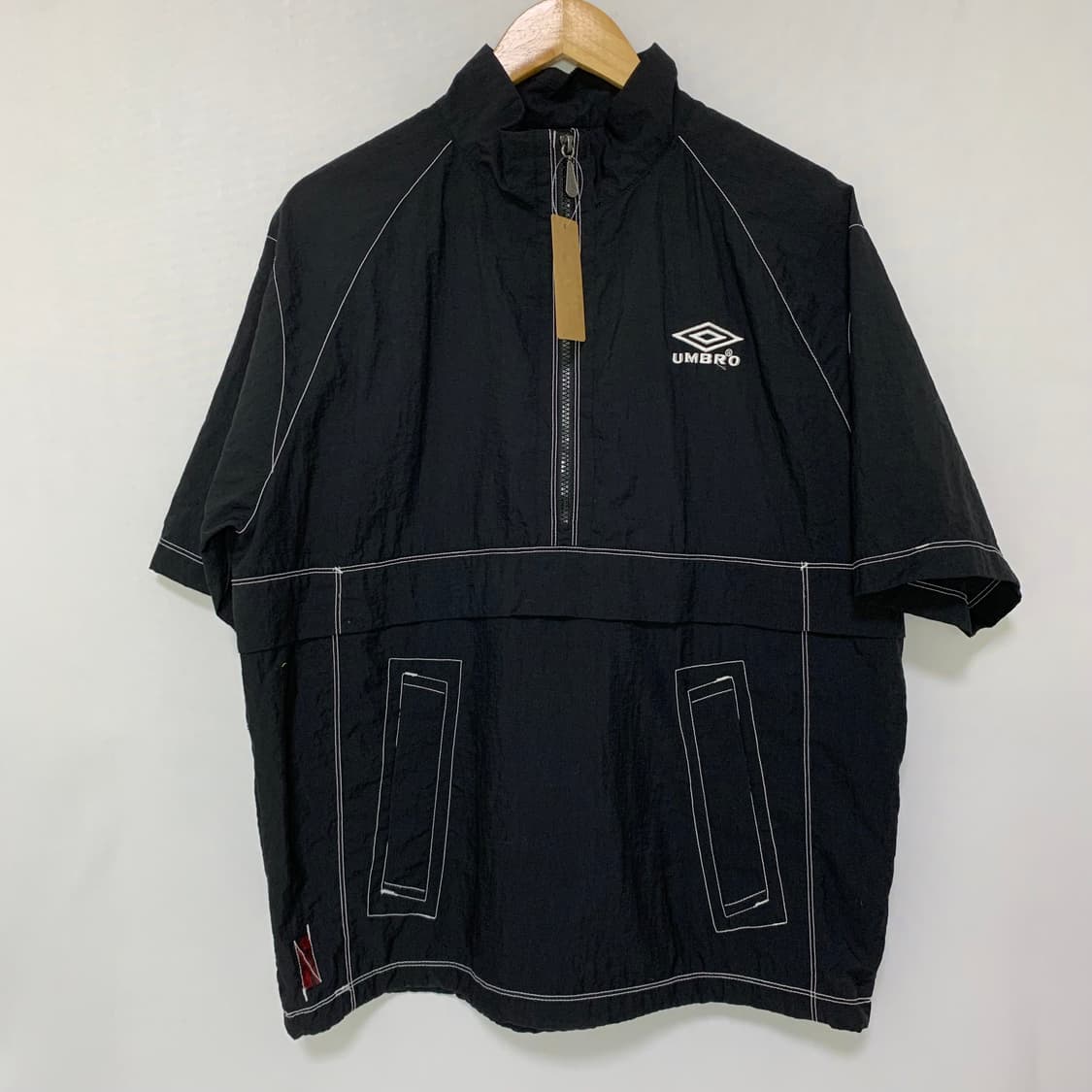 엄브로 스티치 반팔 아노락 블랙 남성 95 반집업 고프코어 상품이미지2