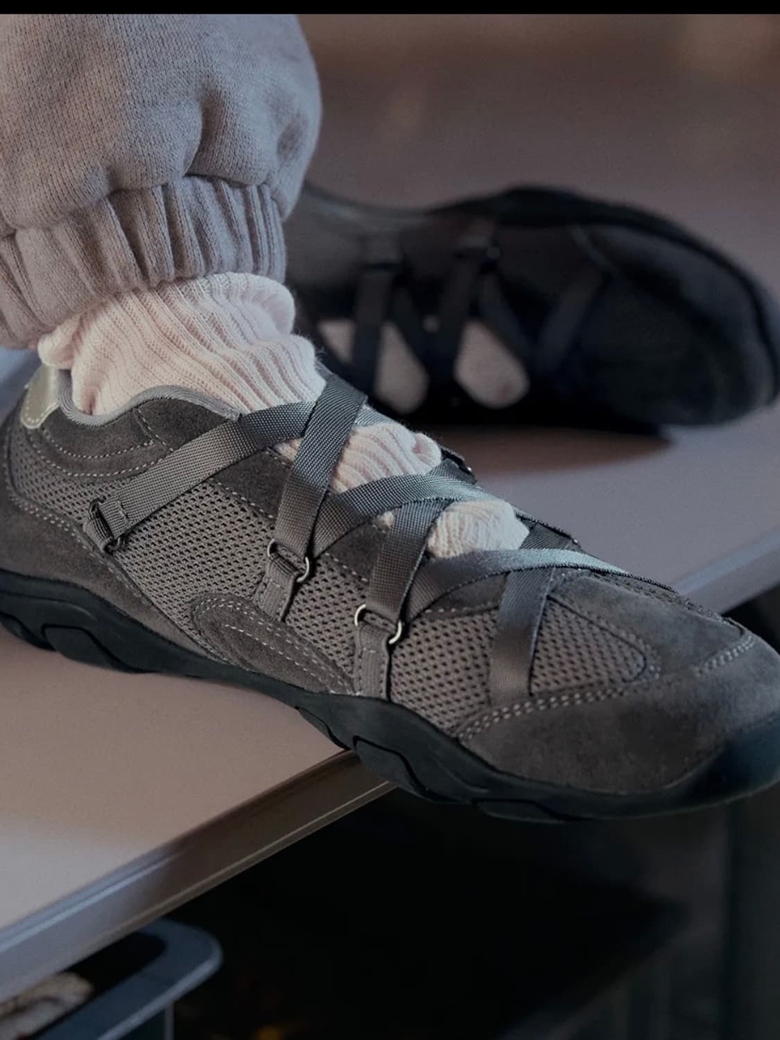 (230)락피쉬 ZANE X-STRAP SNEAKERS V2 차콜 상품이미지1