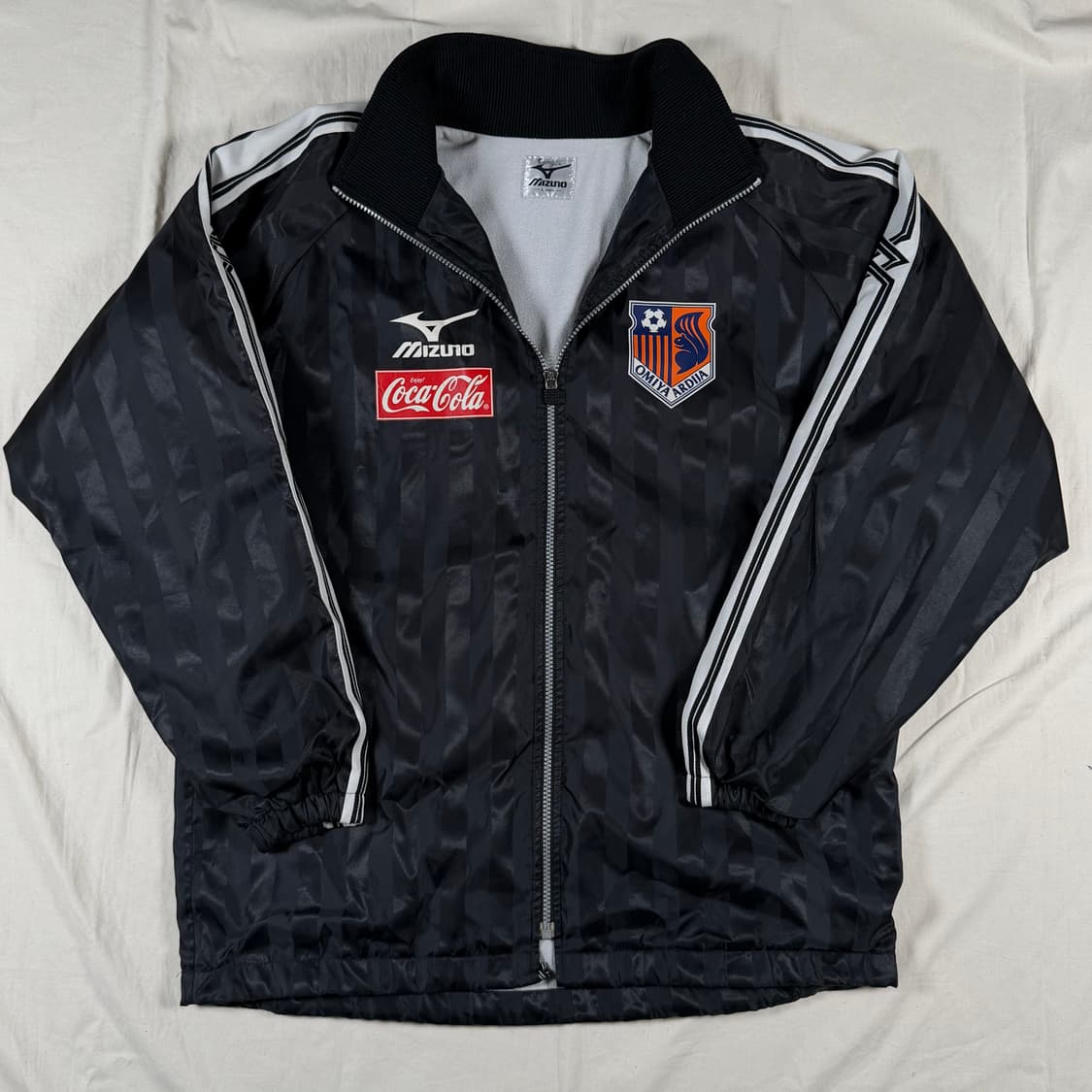 미즈노 J리그 오미야 아르디자 축구 바람막이 상품이미지2