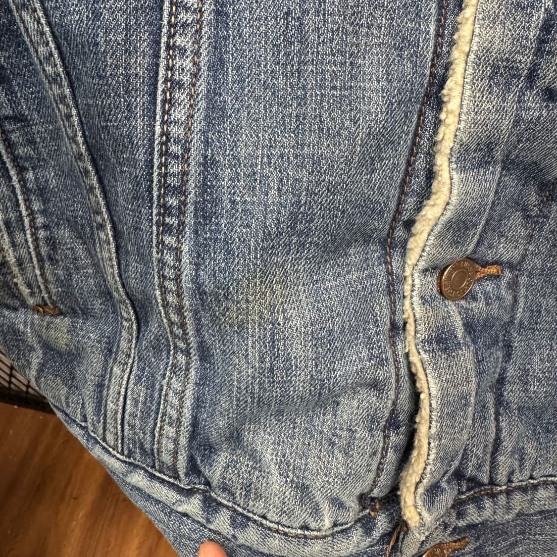 00s 리바이스 빈티지 쉐르파 데님 트러커 자켓 투포켓 디테일 상품이미지7