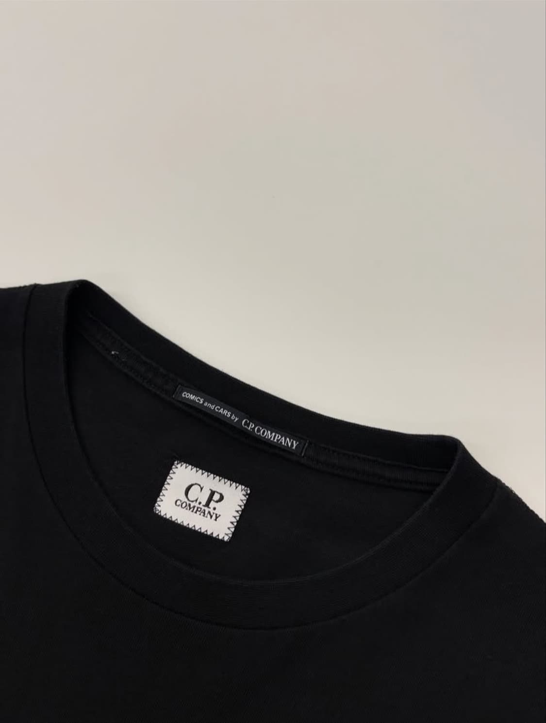 CP Company 씨피컴퍼니 프린팅 블랙 반팔 티  상품이미지5