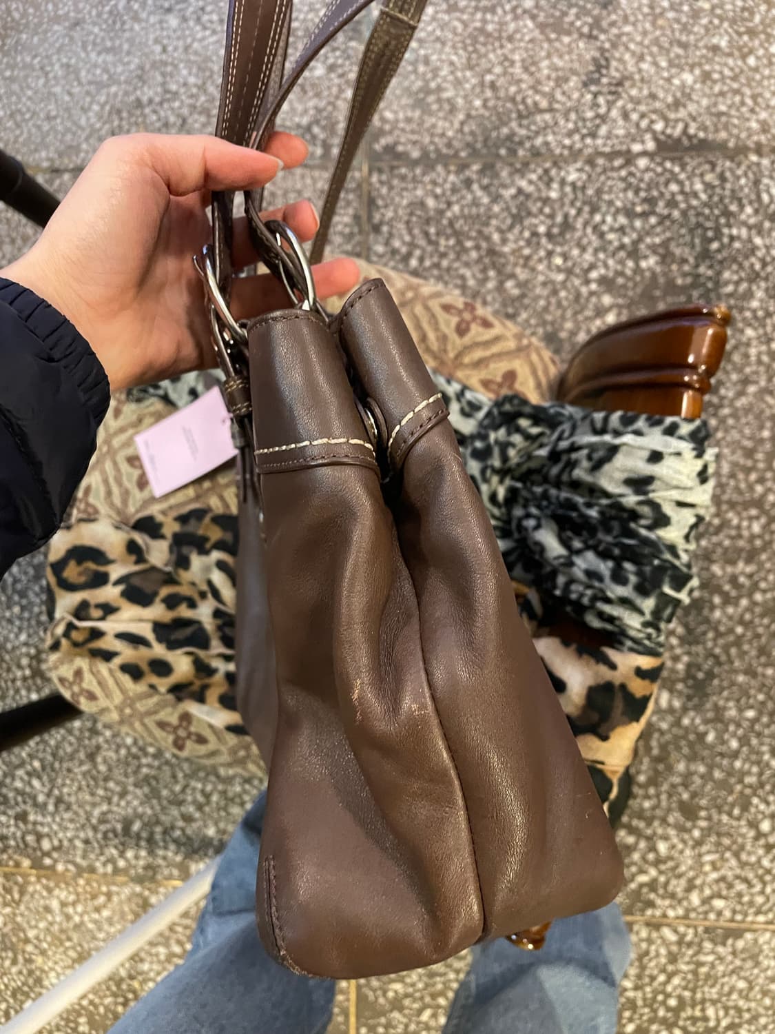 코치 브라운 숄더백  상품이미지7