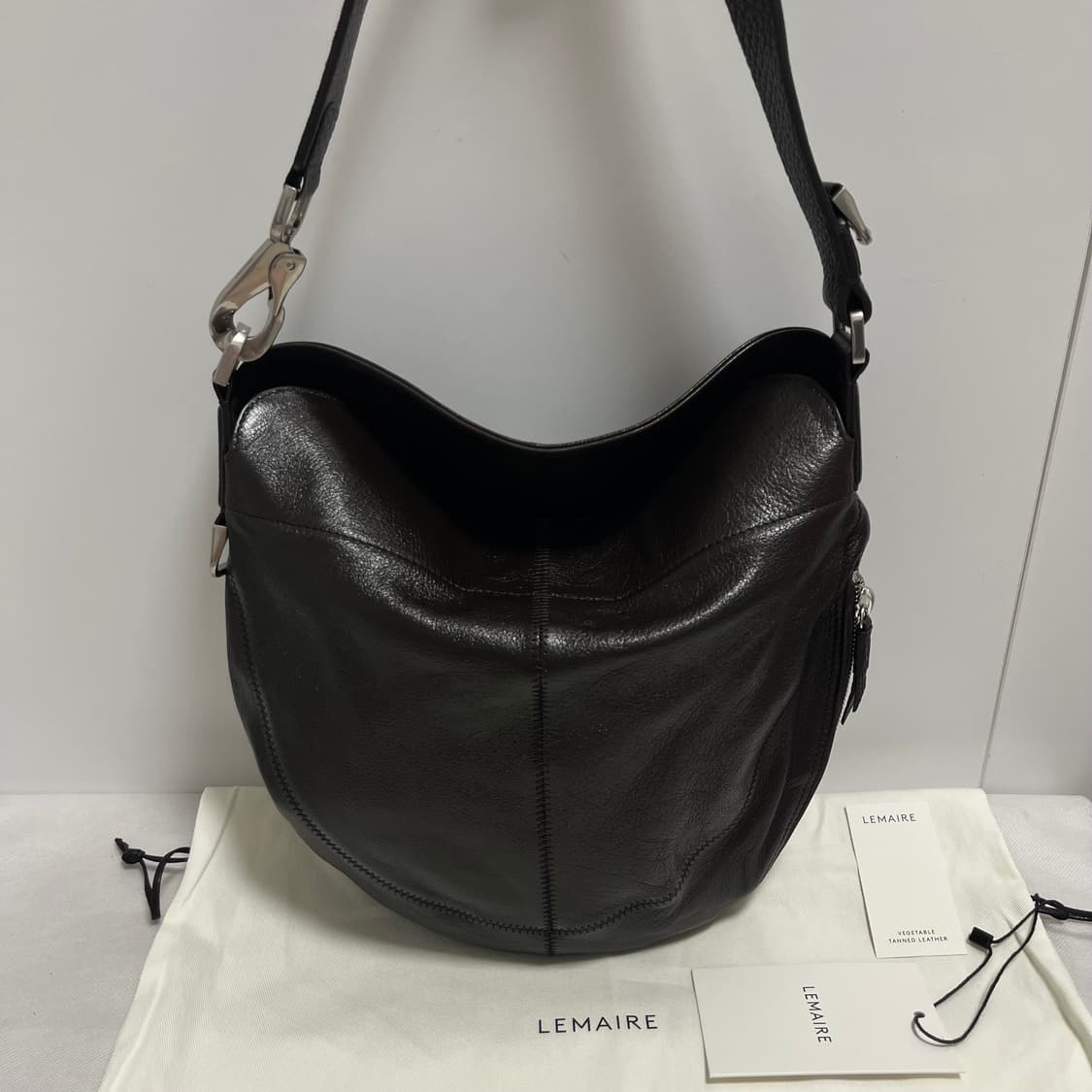 르메르 26ss QUIVER 퀴버 호보 백/다크 초콜렛 상품이미지3