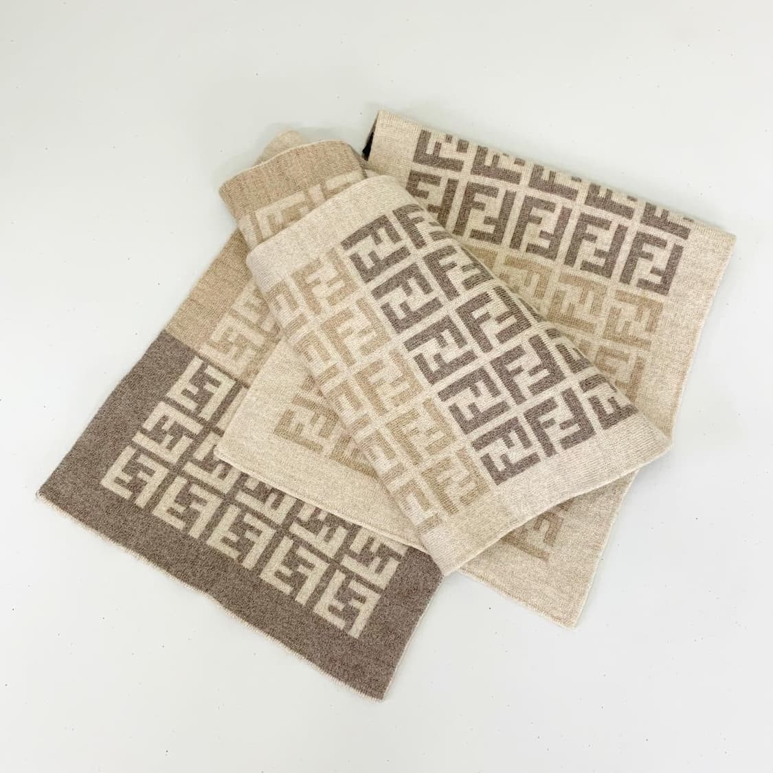 펜디 FF 로고 머플러 상품이미지3