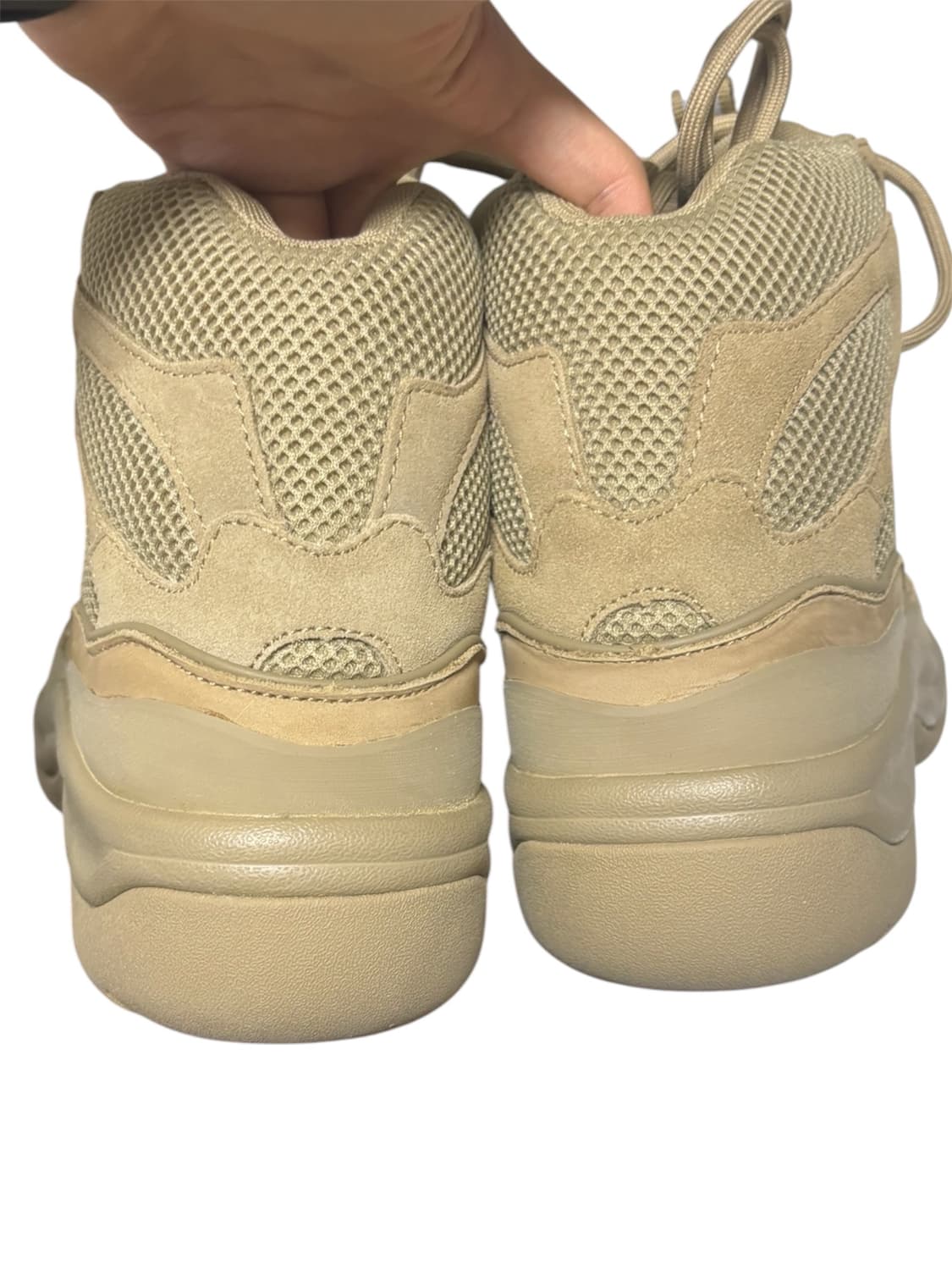Yeezy Season 6 Desert Boots Taupe 상품이미지6