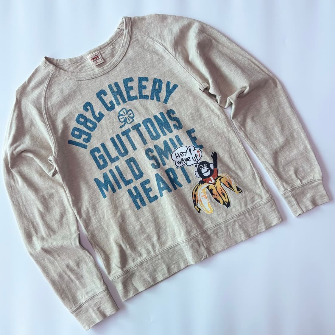 글러튼즈(Gluttons) 제니퍼 몽키 빈티지 래글런 티셔츠 상품이미지1