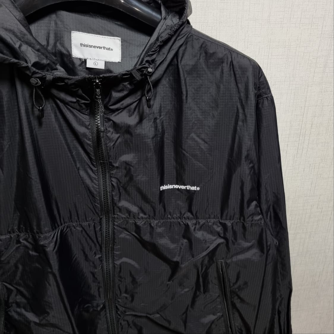 디스이즈네버댓 블랙 후드 바람막이 상품이미지2