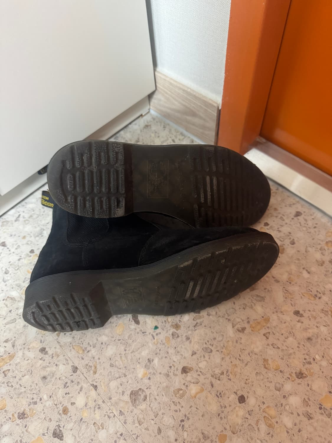 닥터마틴 스웨이드 첼시부츠 2976 상품이미지3