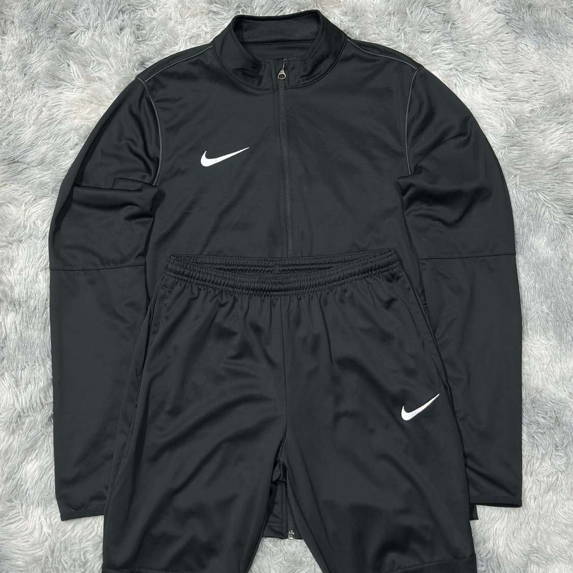 나이키 스우시 블랙 트레이닝세트 상품이미지2