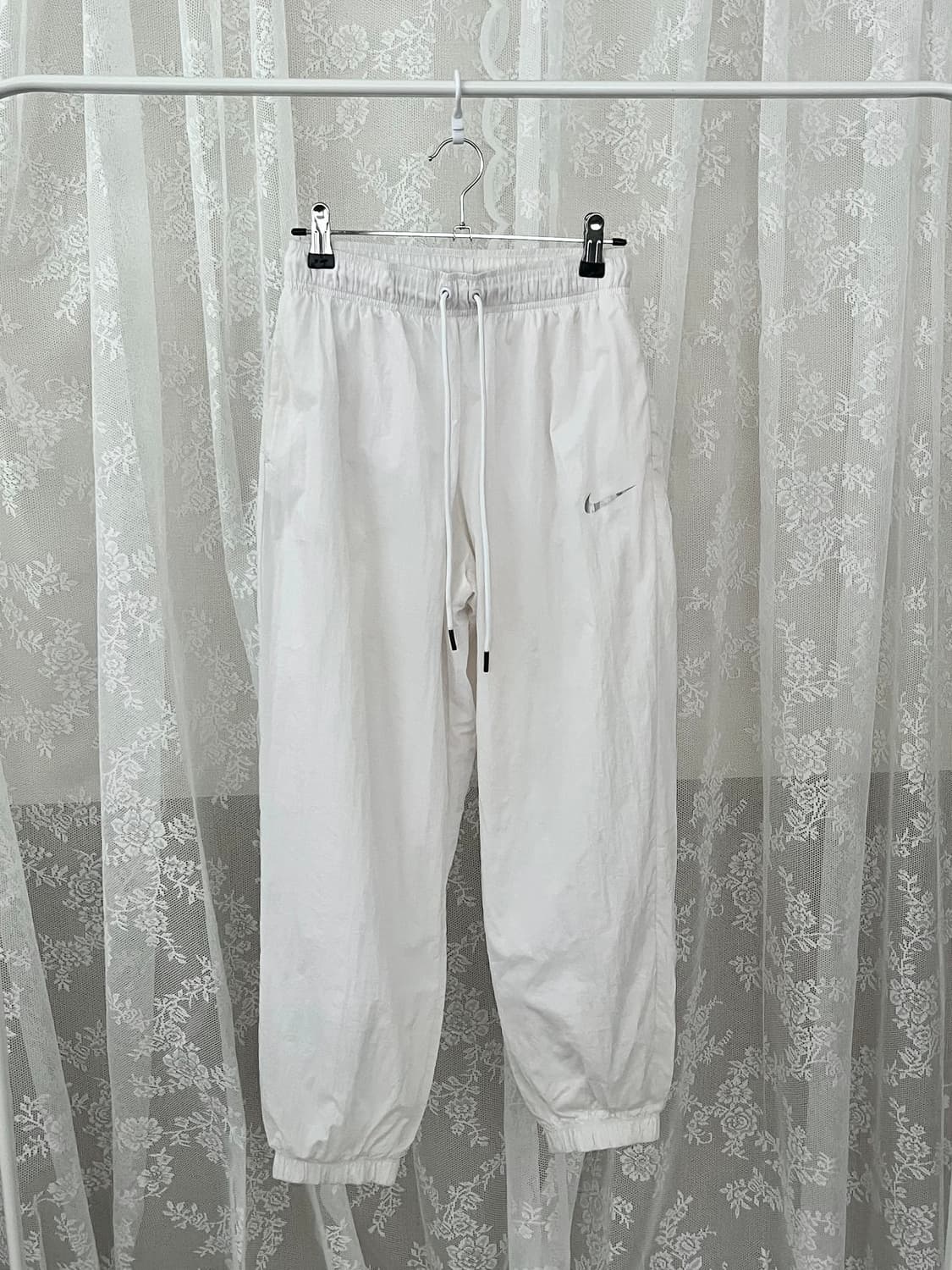 S) 나이키 스우시 나일론 조거 팬츠 화이트 상품이미지1