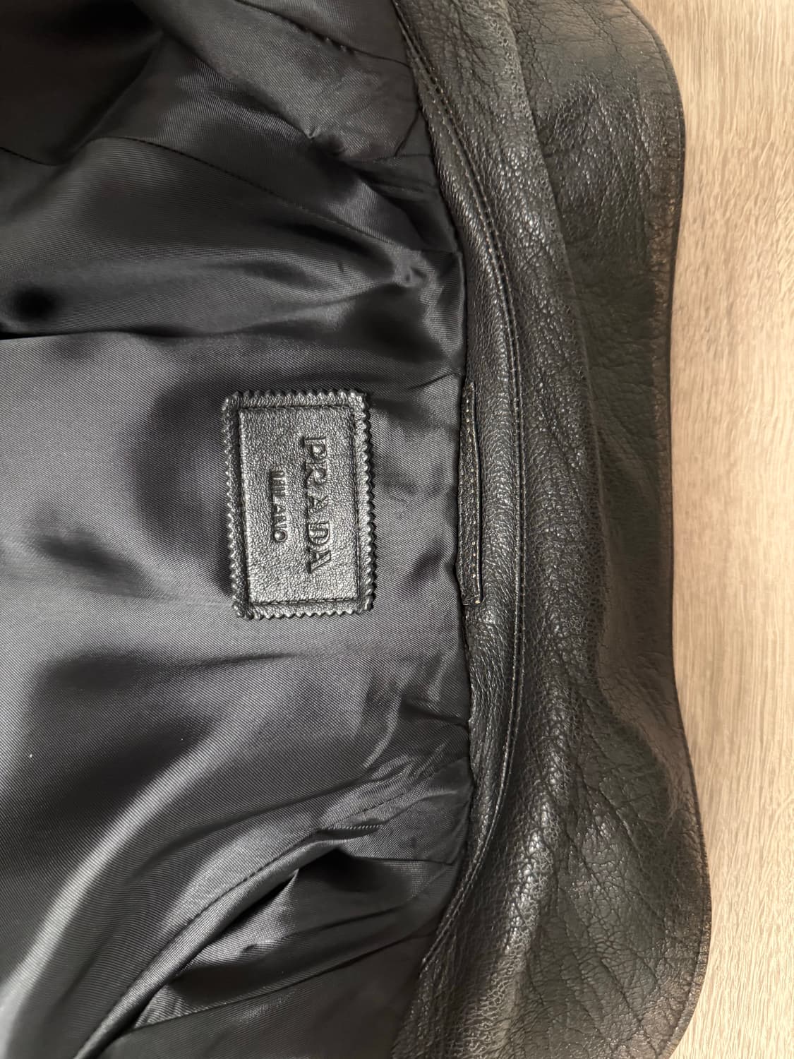 Prada 24fw 벨티드 레더 블루종 자켓 42  상품이미지7