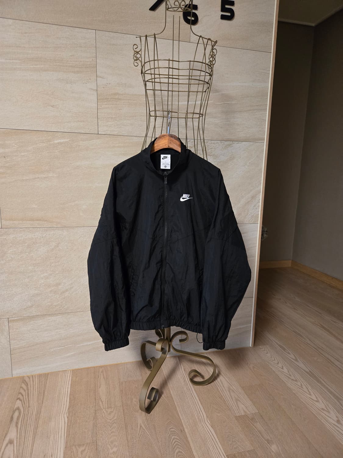 [m] 나이키 여성 바람막이 자켓 런닝복 상품이미지1
