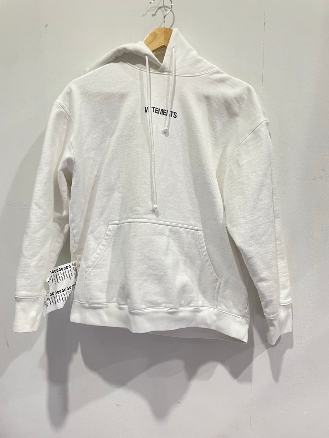 VETEMENTS 베트멍 로고 패치 후드티 XS 현대백화점 상품이미지1