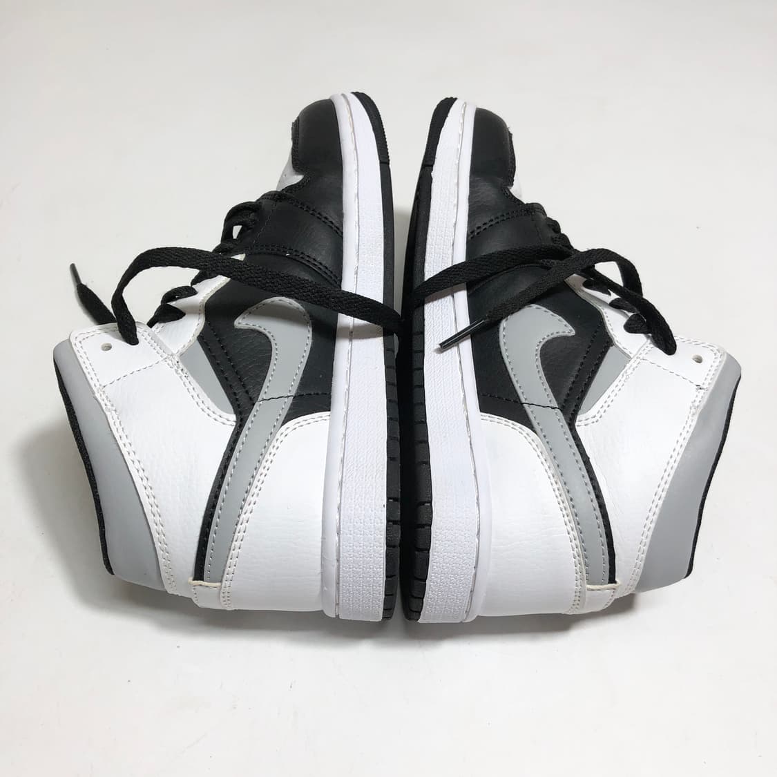 나이키 에어조던 1 미드 235 상품이미지6