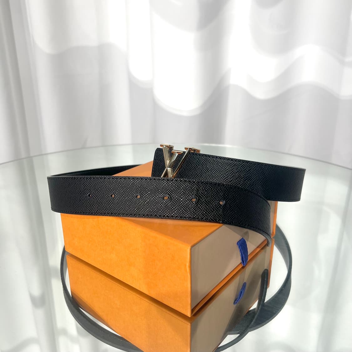 (42) 루이비통 LV 이니셜 리버서블 벨트 블랙 상품이미지3