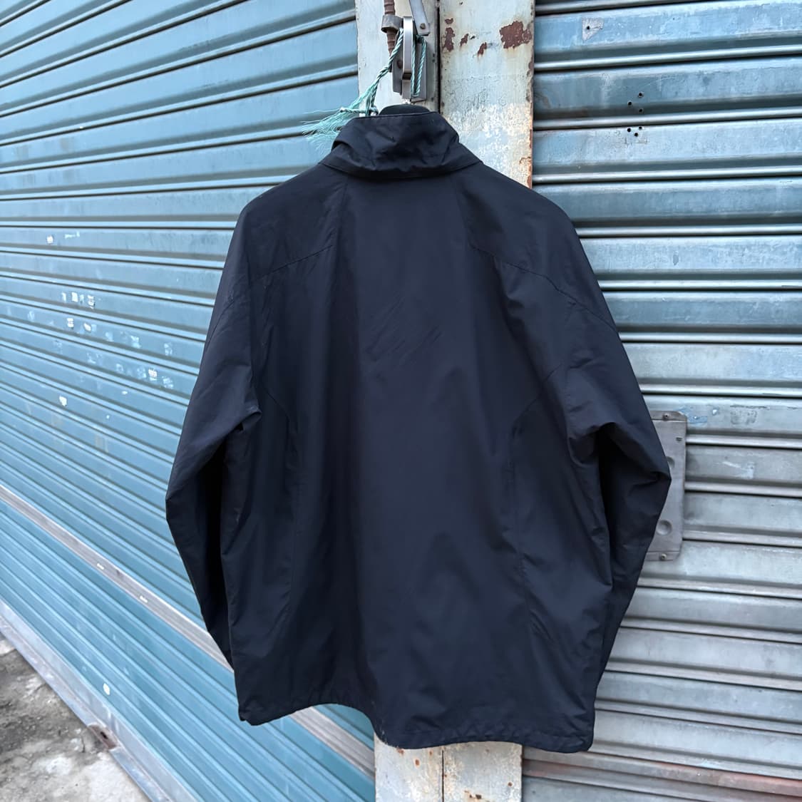 살로몬 블랙 윈드브레이커 자켓 상품이미지6