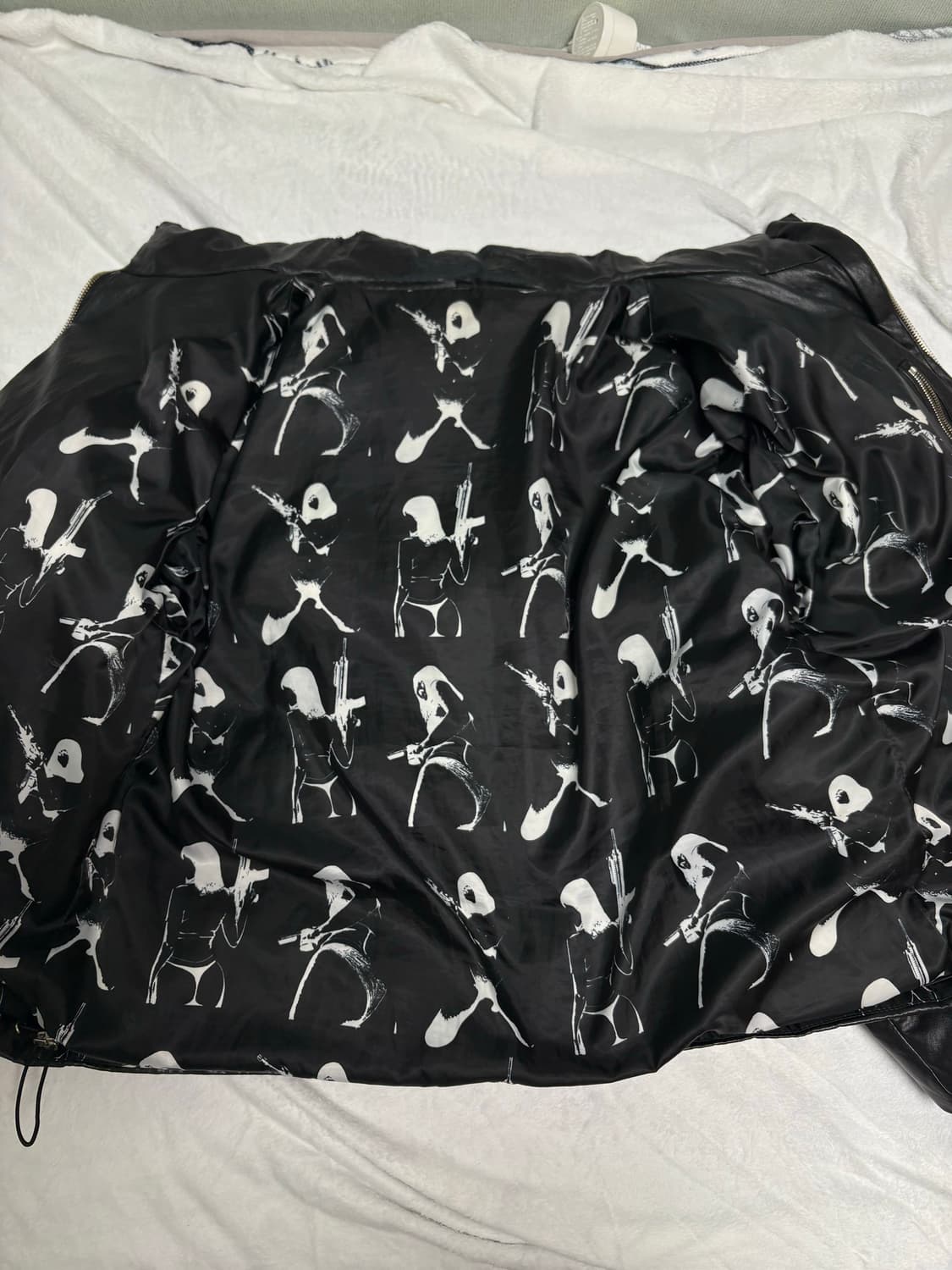 떠그클럽 레더패딩 초판 2사이즈 상품이미지4