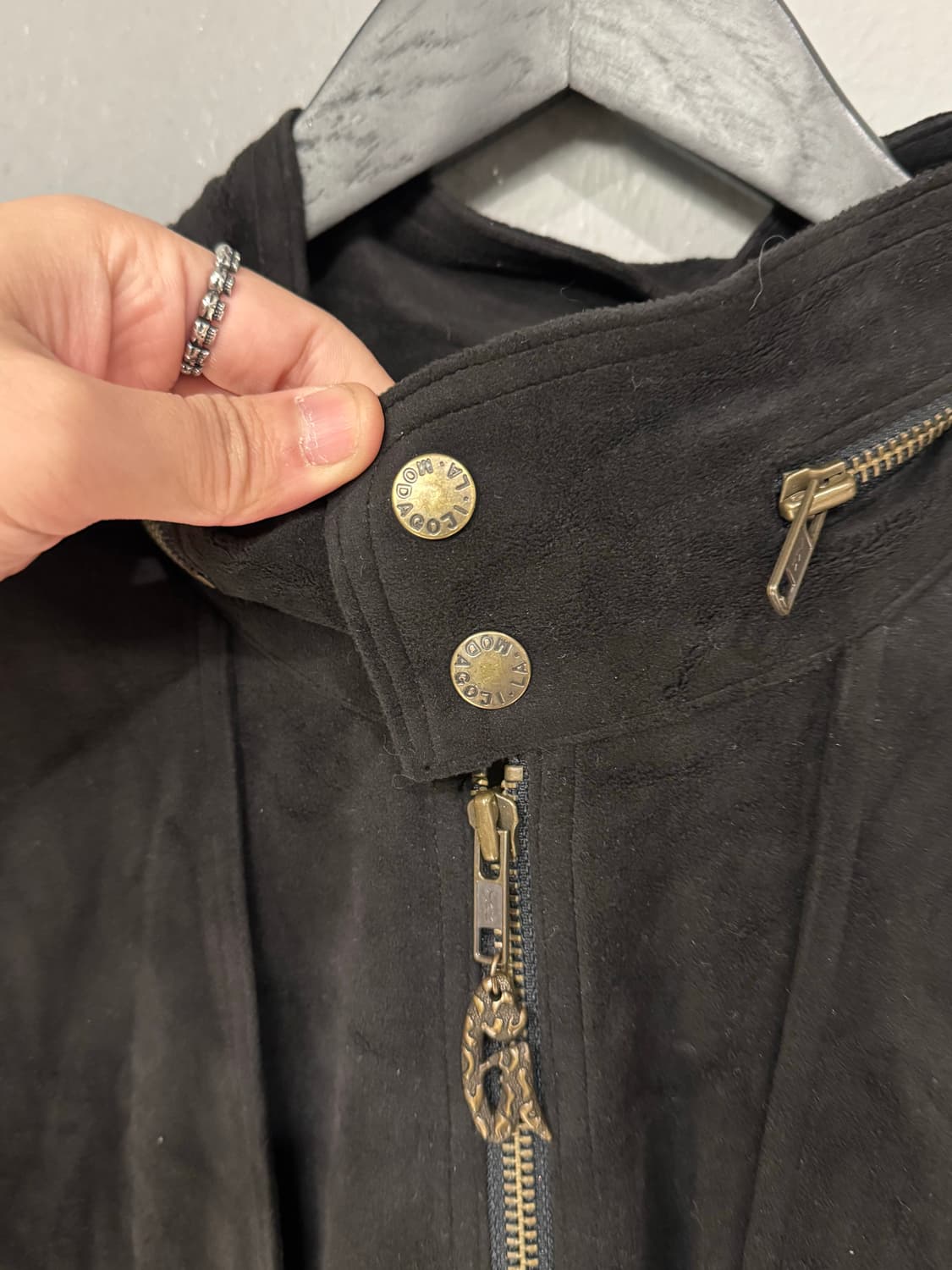 La Mode Goji 디테일 벨벳 봄버자켓 상품이미지3