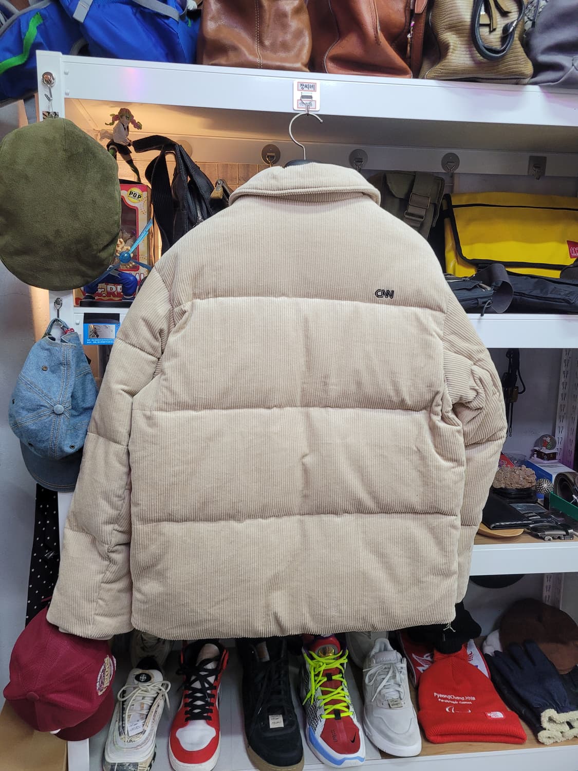 CNN 씨앤엔 아이보리 색상 코듀로이 패딩 점퍼 상품이미지2