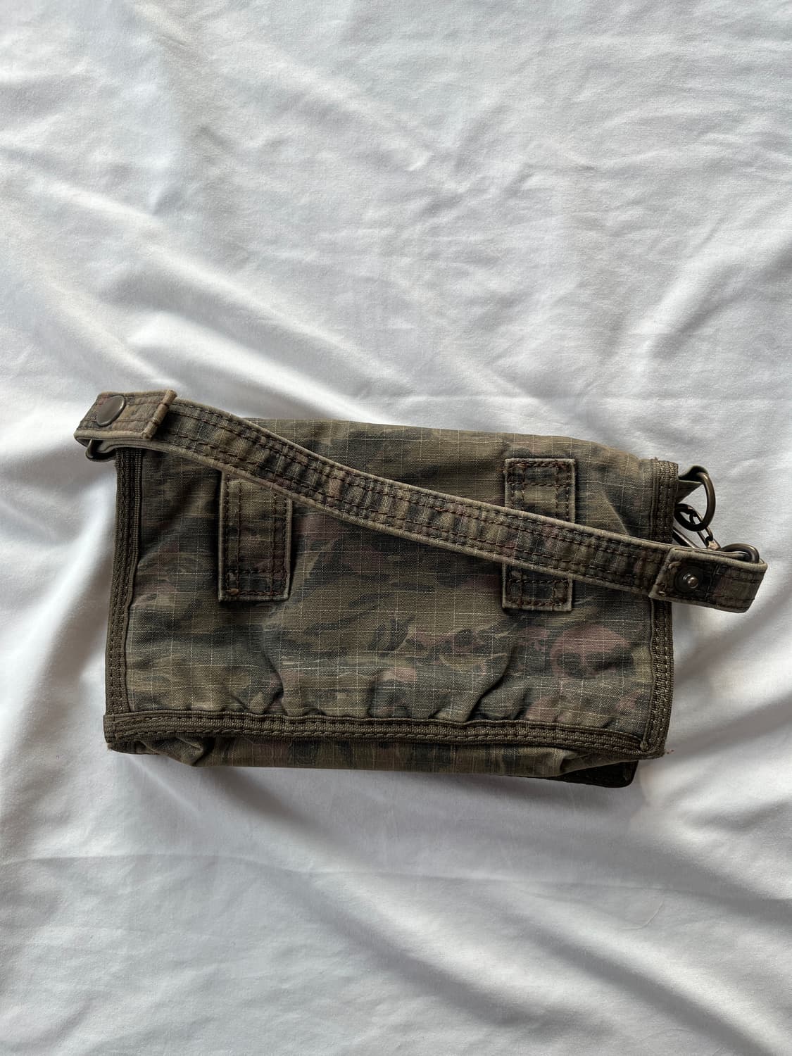 히스테릭 글래머 아카이브 카모 이블 러브버즈 패치 숄더 백 상품이미지4