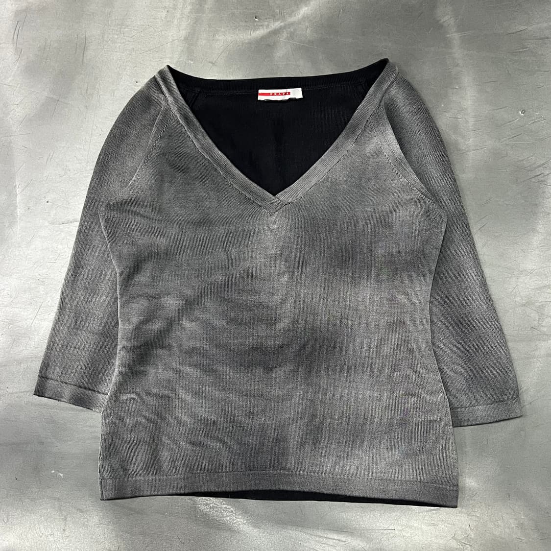  프라다 브이넥 니트 +명품감정서 y15707 상품이미지1