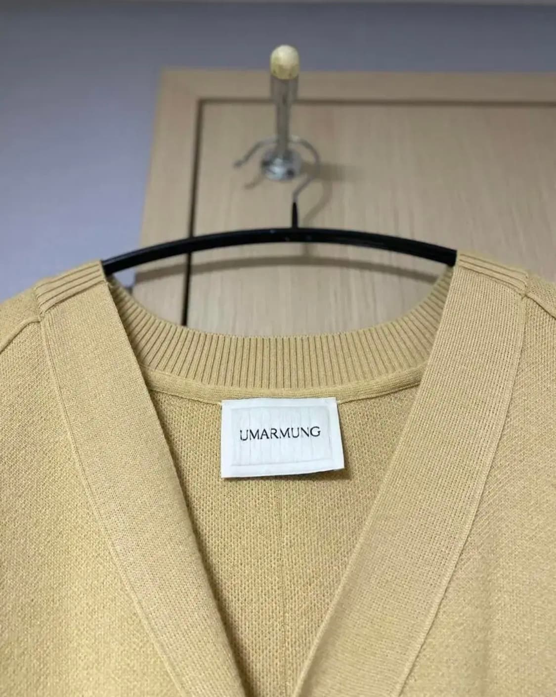 우마몽 Combed merino jacquard vneck cardiga 상품이미지2
