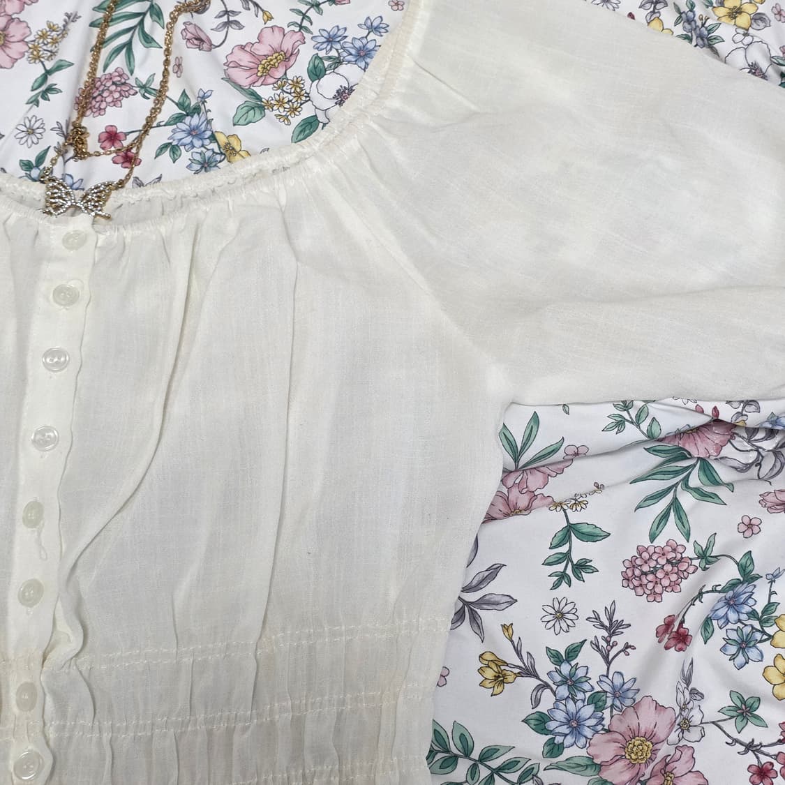 난닝구)빈티지 스모크 시스루 린넨 퍼프 오프숄더 모리걸 데일리 블라우스 상품이미지3